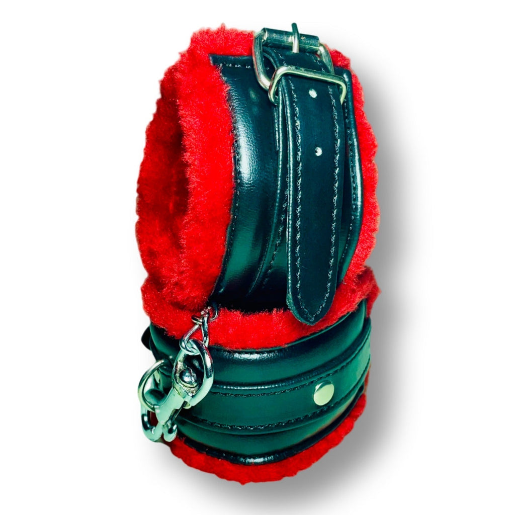 Kinx - Red & Black - Velvotic